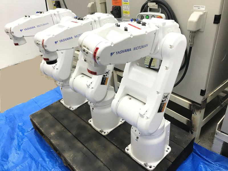 Робот Yaskawa DX100