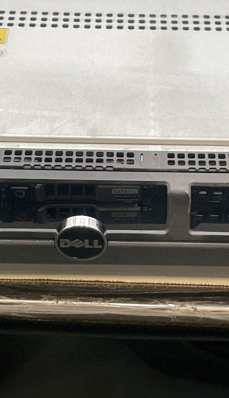 Сервер Dell E01S001