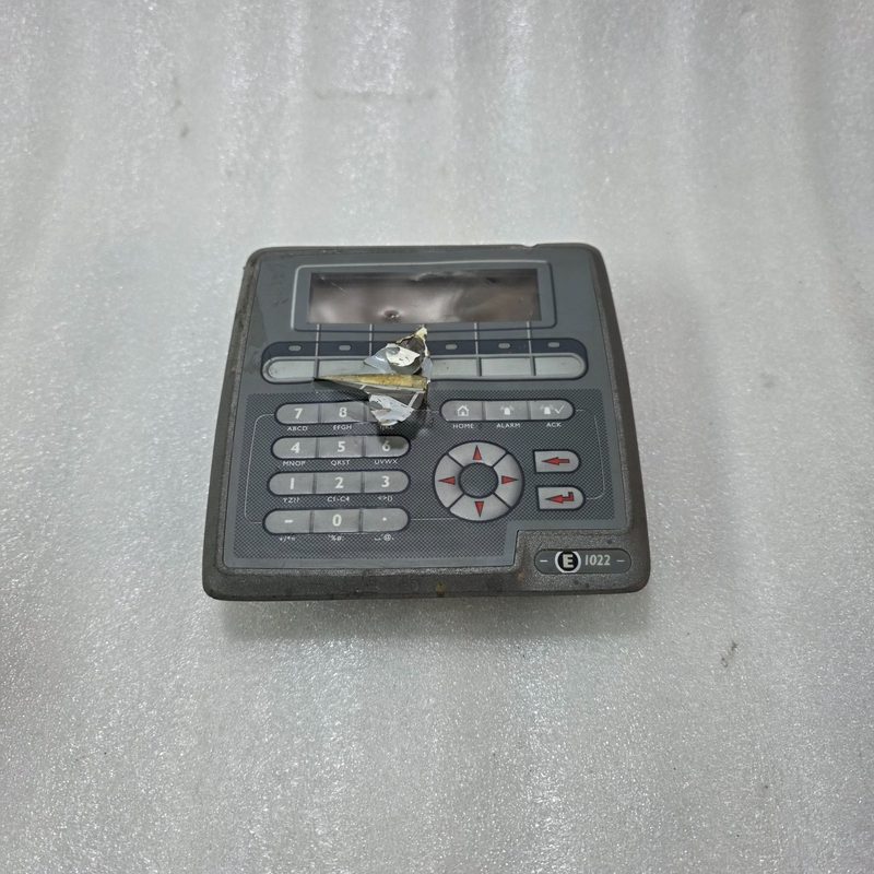 Панель оператора Mitsubishi E1022