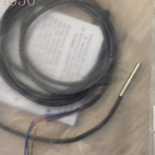 Датчик приближения Omron E2E-C04S12-WC-B2