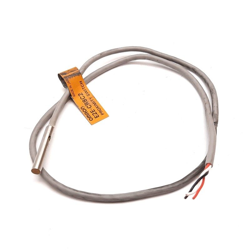Датчик приближения Omron E2E-CR8C2