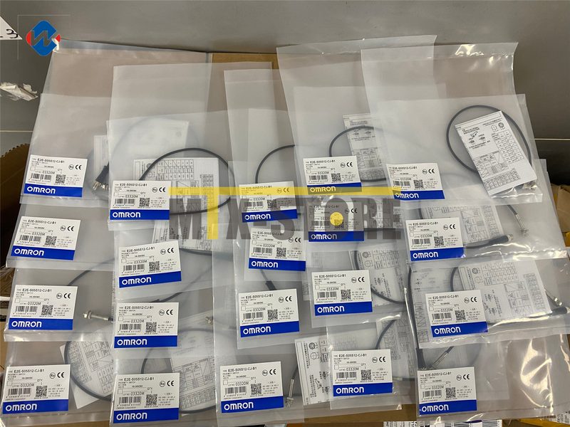 Датчик приближения Omron E2E-S05S12-CJ-B1