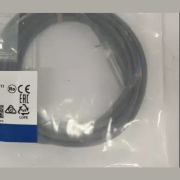 Датчик приближения Omron E2E-X1R5C28-M1
