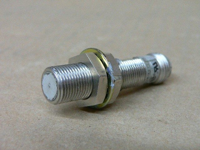 Датчик приближения Omron E2E-X2Y1-M4
