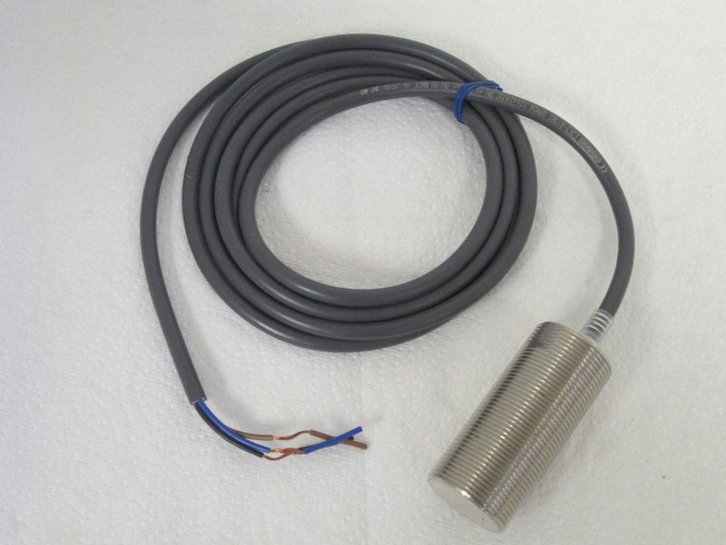 Датчик приближения Omron E2E2-10B1