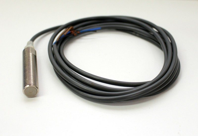 Датчик приближения Omron E2E2-X2C2