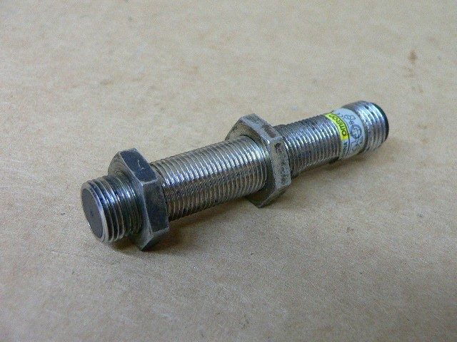 Датчик приближения Omron E2E2-X2Y1-M4