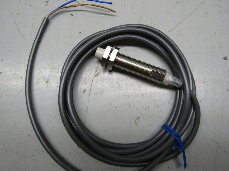 Датчик приближения Omron E2E2-X8MD1