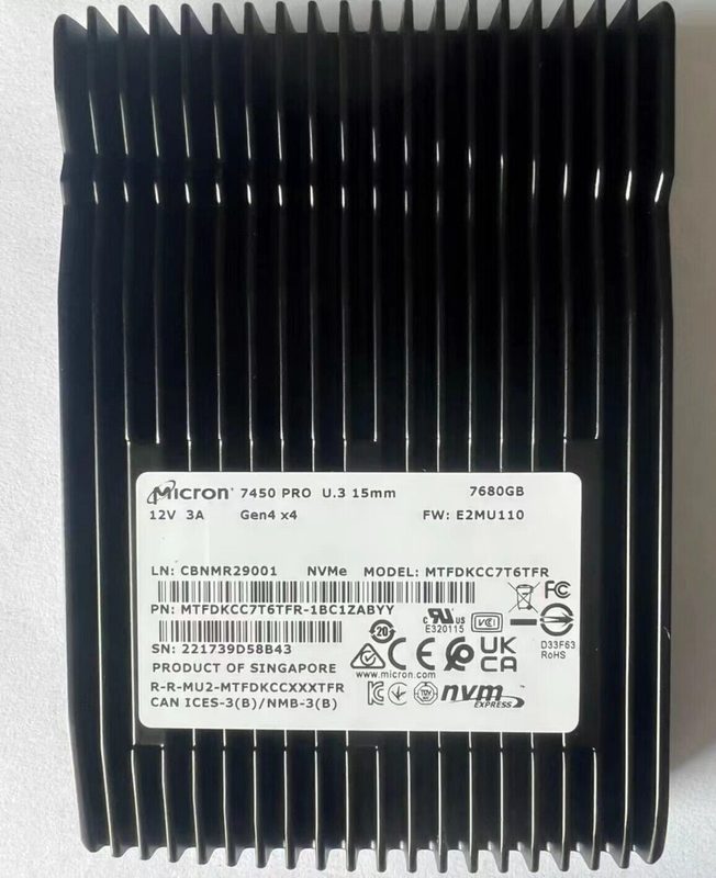 SSD-накопитель Micron E2MU110