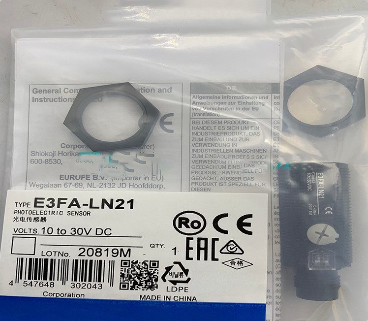 Фотоэлектрический датчик Omron E3FA-LN21