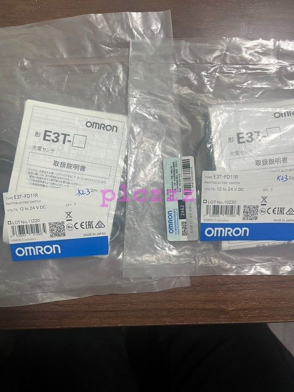 Фотоэлектрический датчик Omron E3T-FD11R