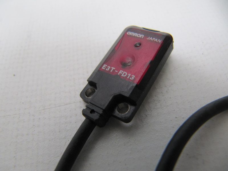 Фотоэлектрический датчик Omron E3T-FD13
