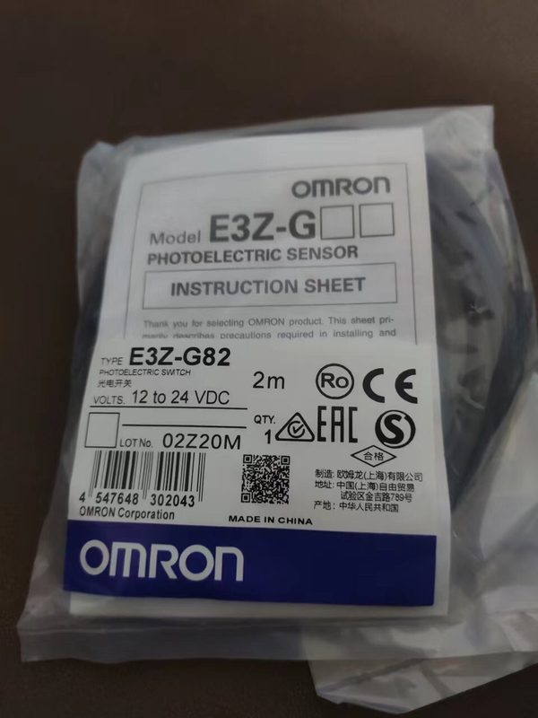 Фотоэлектрический датчик Omron E3Z-G82