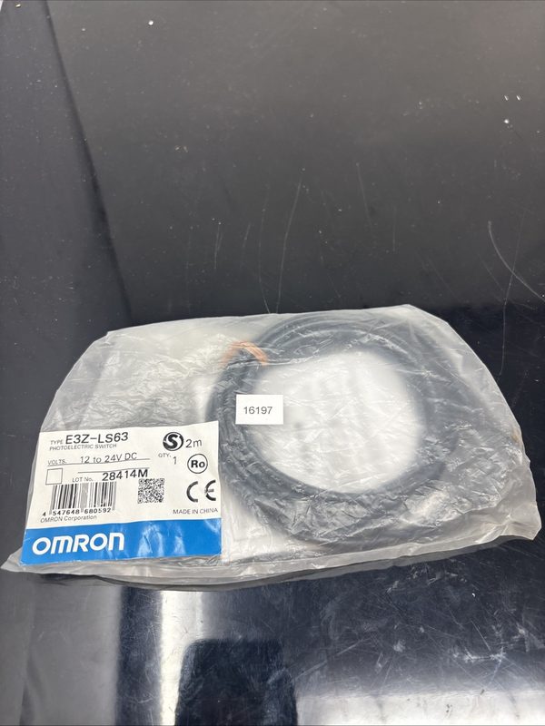 Фотоэлектрический датчик Omron E3Z-LS63