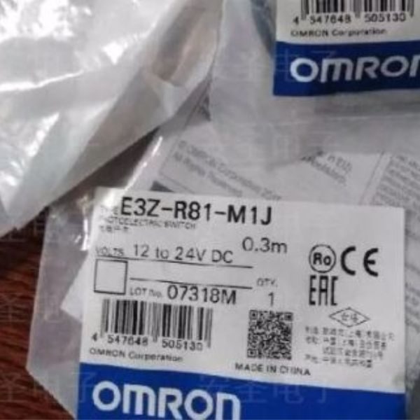 Фотоэлектрический датчик Omron E3Z-R81-M1J