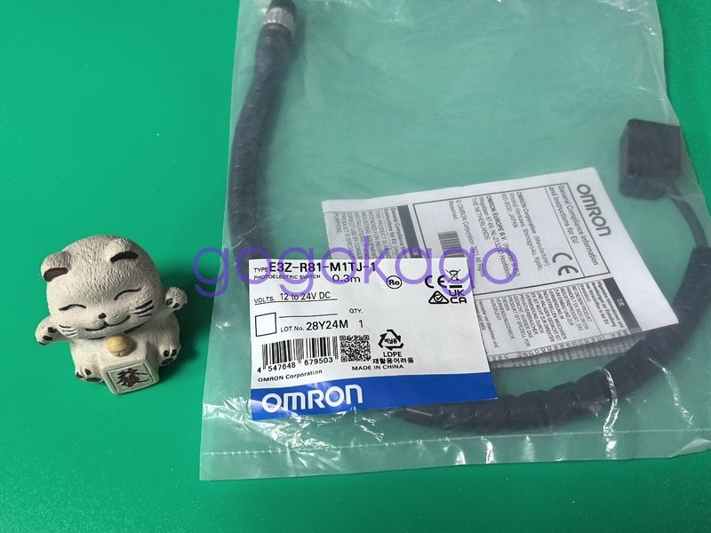 Фотоэлектрический датчик Omron E3Z-R81-M1TJ-1
