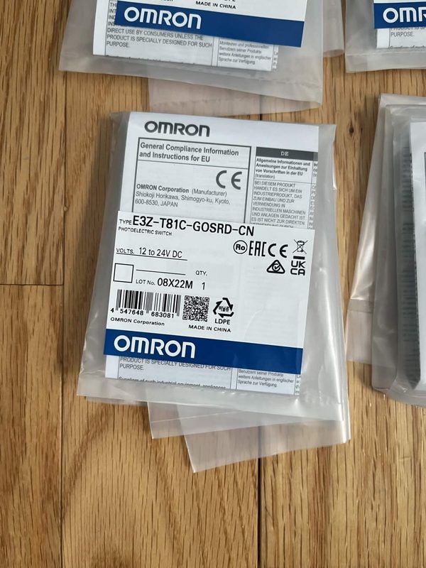 Фотоэлектрический датчик Omron E3Z-T81C-GOSRD-CN