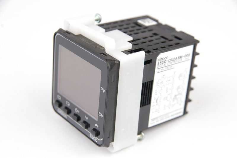 Датчик Omron E5CC-QX2ASM-002