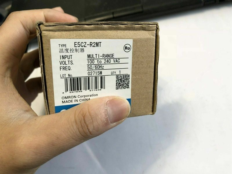 Датчик температуры Omron E5CZ-R2MT
