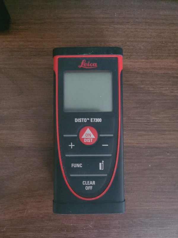 Лазерный дальномер Leica E7300