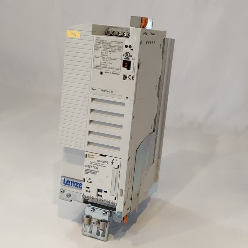 Частотный преобразователь Lenze E82EV302-4C