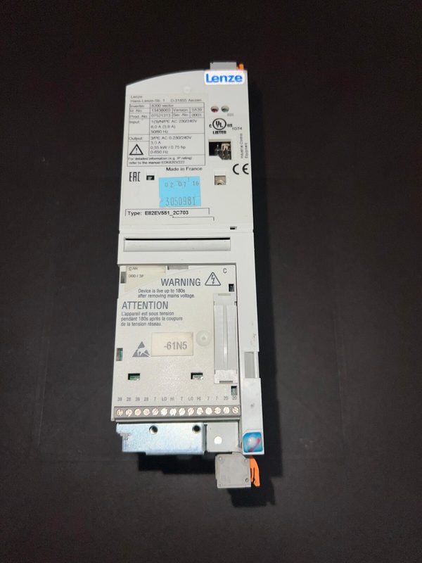 Частотный преобразователь Lenze E82EV551-2C703