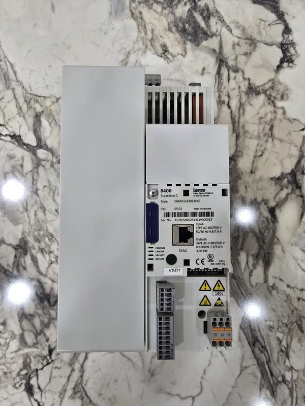 Частотный преобразователь Lenze E84AVSCE3024SX0