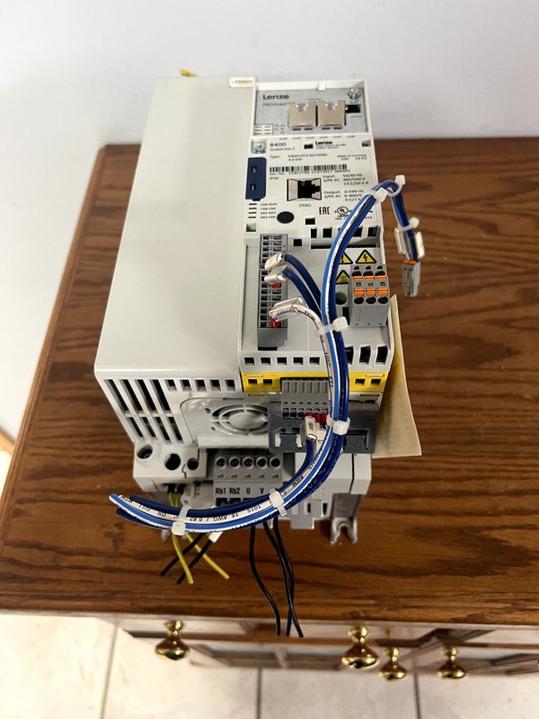 Частотный преобразователь Lenze E84AVSCE4024SB0