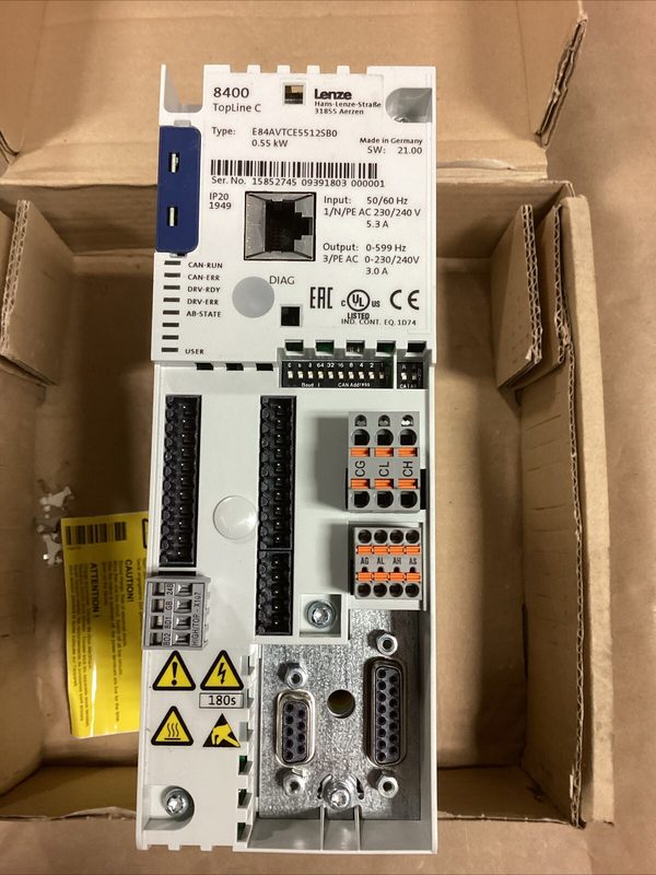 Сервопривод Lenze E84AVTCE5512SB0