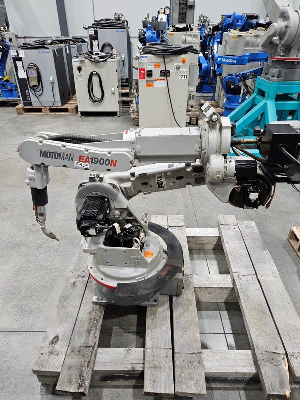 Робот Yaskawa EA1900N