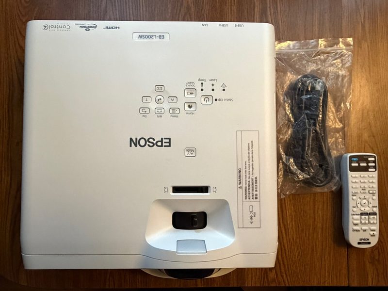 Проектор Epson EB-L200SW