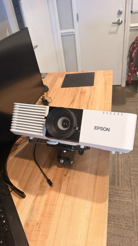 Проектор Epson EB-L520U