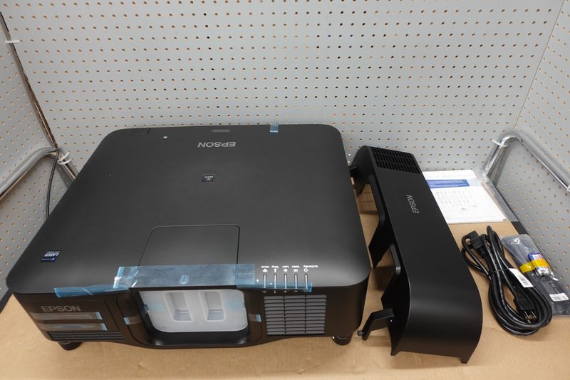 Проектор Epson EB-PU2213