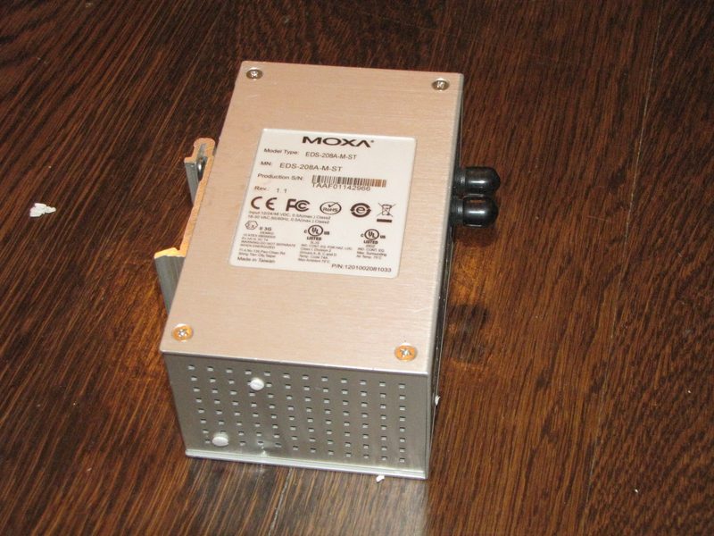 IIoT-устройство Moxa EDS-208A-M-ST