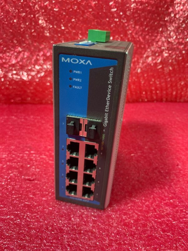 IIoT-устройство Moxa EDS-G308-2SFP