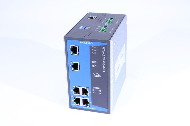 IIoT-устройство Moxa EDS-P506A-4POE