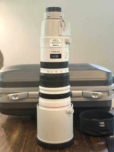 Объектив Canon EF200-400MM