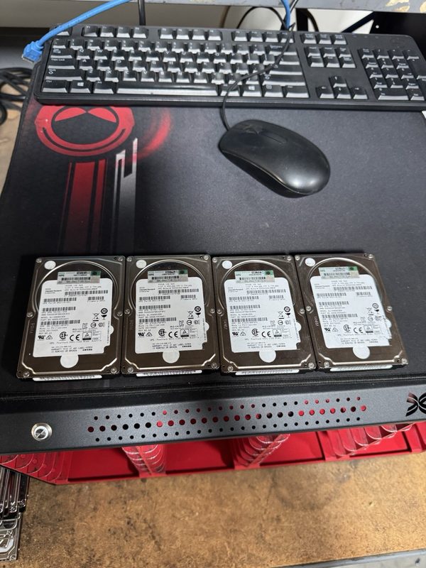 Жёсткий диск HPE EG000300JWBHR