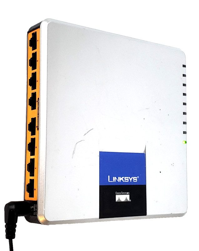 Коммутатор Cisco EG008W