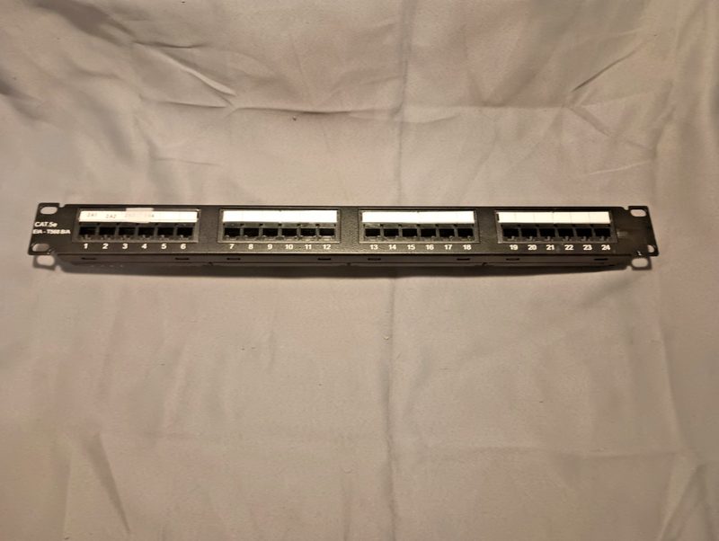 Патч-панель CommScope EIA-T568B