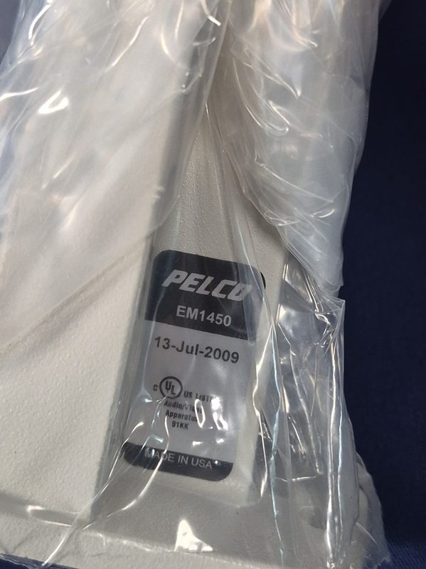 Камера Pelco EM1450