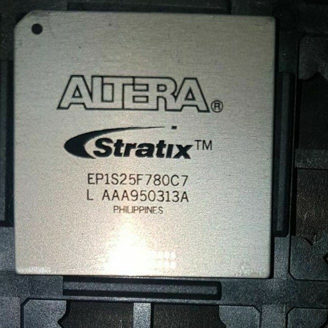 Микросхема ПЛИС Altera EP1S25F780C7