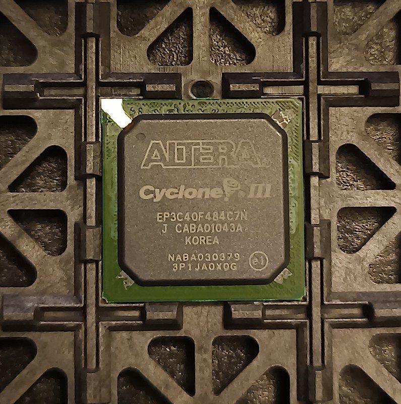 Микросхема ПЛИС Altera EP3C40F484C7N