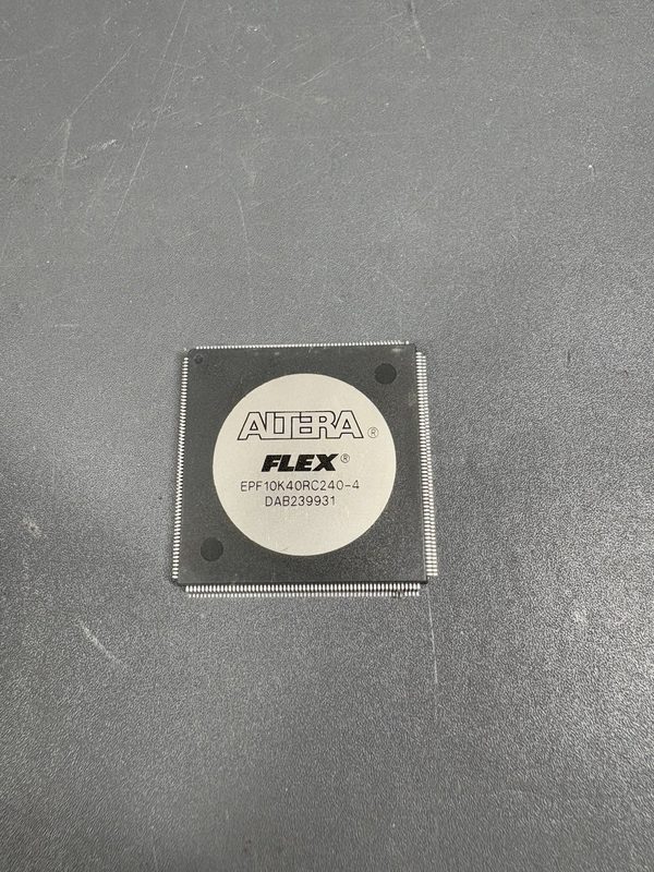 Микросхема ПЛИС Altera EPF10K40RC240-4