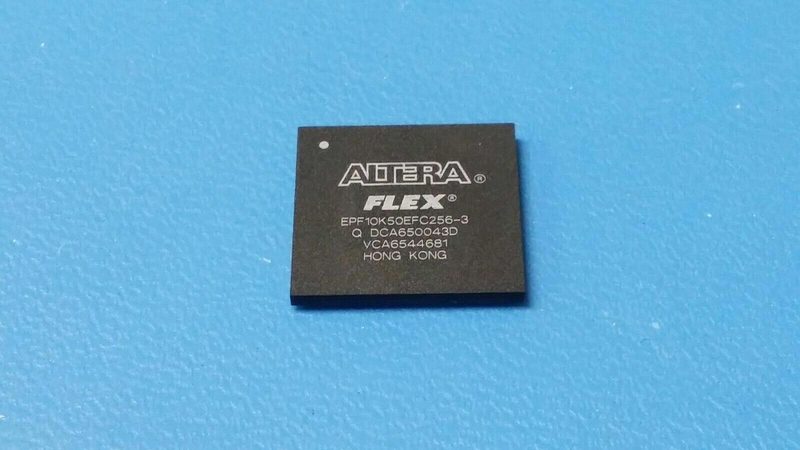 Микросхема ПЛИС Altera EPF10K50EFC256-3