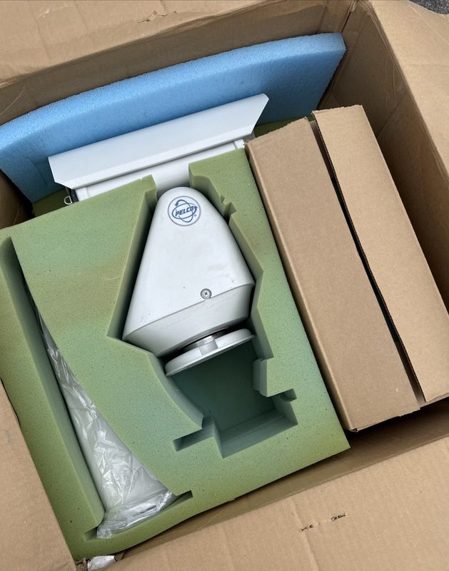 Камера Pelco ES30CBW18-2W