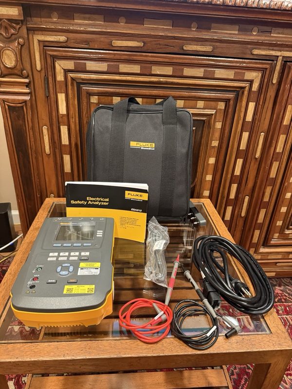 Анализатор Fluke ESA612
