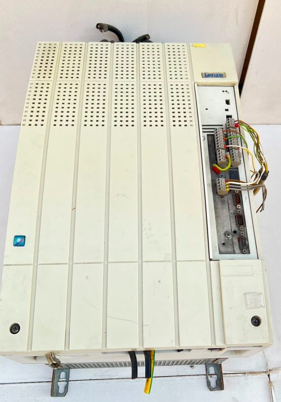Частотный преобразователь Lenze EVF9330-EVV004
