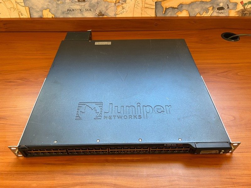 Коммутатор Juniper EX3200-EX4200