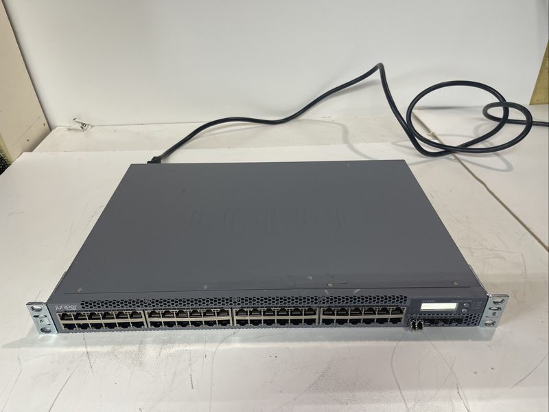 Коммутатор Juniper EX3300-48P
